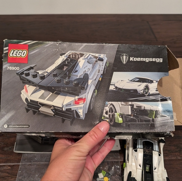 LEGO Speed Champions Keonigsegg Jesko (76900) White and Black Race Car Lego Set - Picture 3 of 10